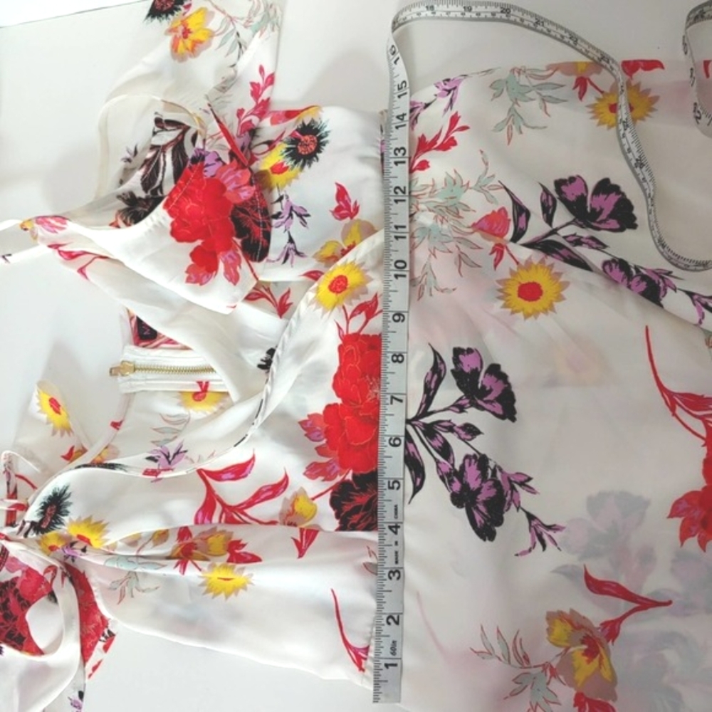 Multi-color Floral Cold Shoulder Romper M - Picture 5 of 8